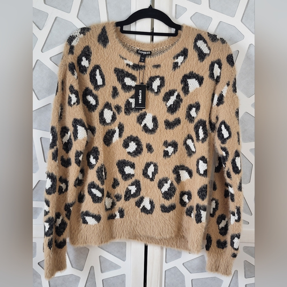 Express Women's Tan Leopard Print Crewneck Sweater